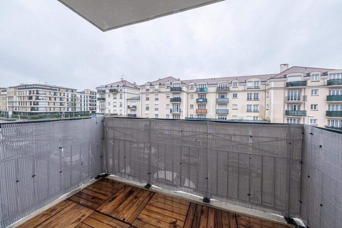 B4 Station Apartment